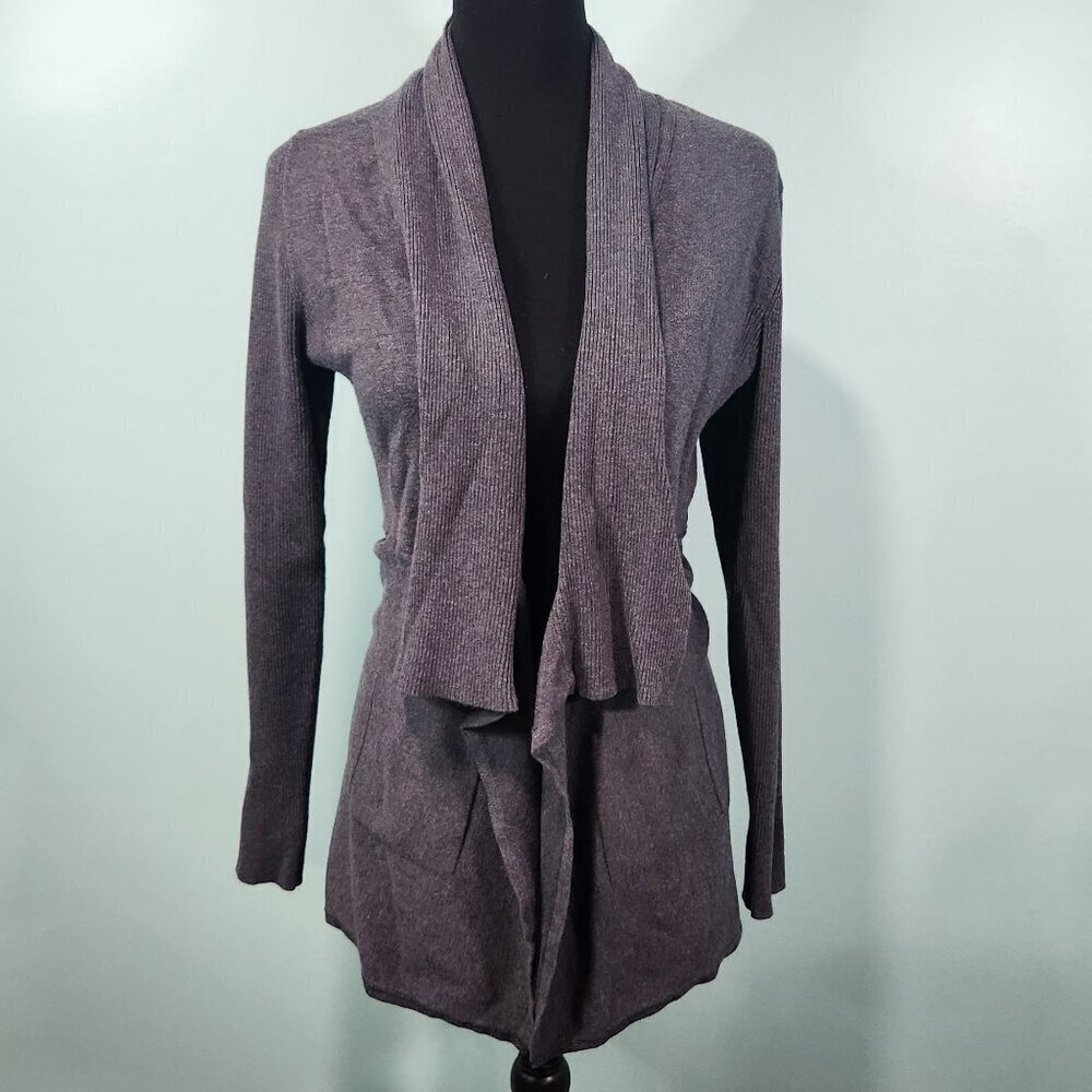 White House Black Market Women Open Front Gray Sweater Size Medium
Lot H